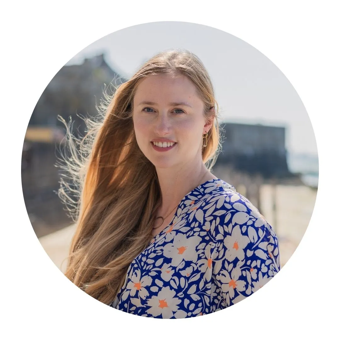 Leslie Jennifer Moreau - Communication santé & RH -_1_ agence création contenu St-Malo